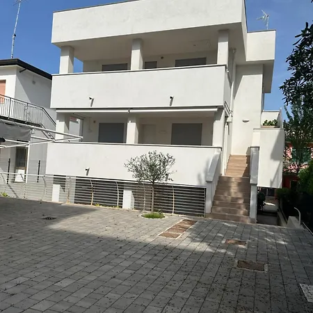 Giorgio - Giardino Privato - A Pochi Passi Dal Mare * Lido di Jesolo