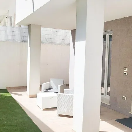 Giorgio - Giardino Privato - A Pochi Passi Dal Mare Τζεσόλο Λίντο